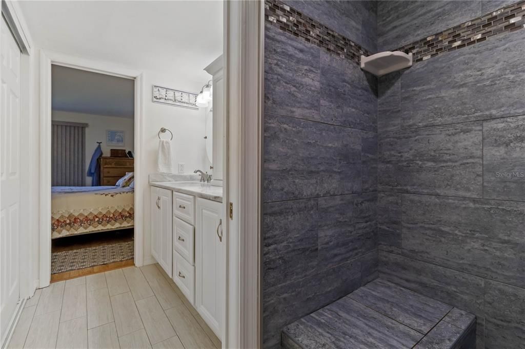: $275,000 (2 спален, 2 ванн, 1168 Квадратных фут)