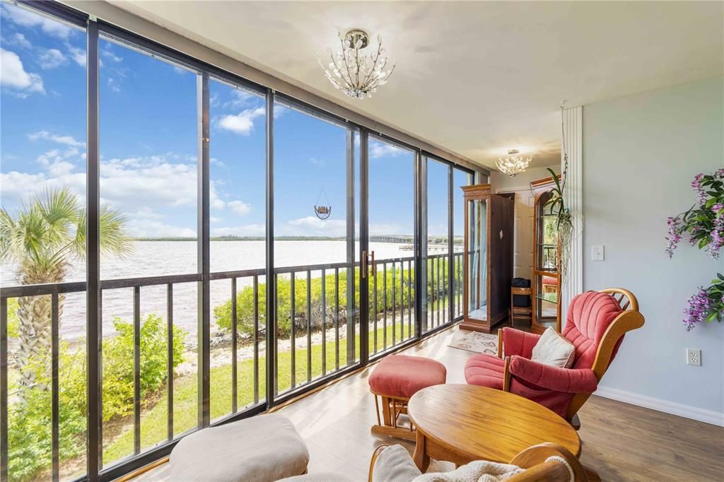 : $275,000 (2 спален, 2 ванн, 1168 Квадратных фут)