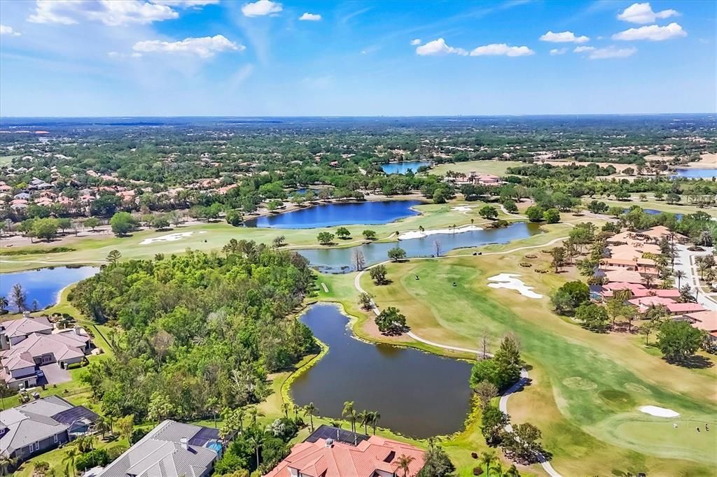 En Venta: $995,000 (5 camas, 4 baños, 3522 Pies cuadrados)