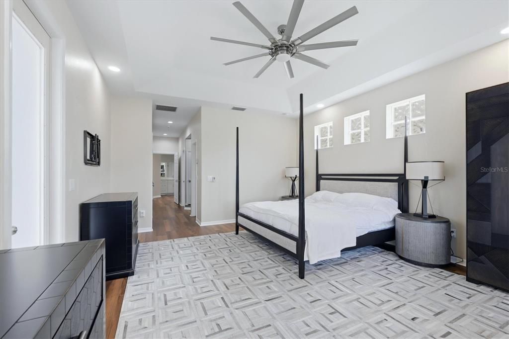 En Venta: $995,000 (5 camas, 4 baños, 3522 Pies cuadrados)