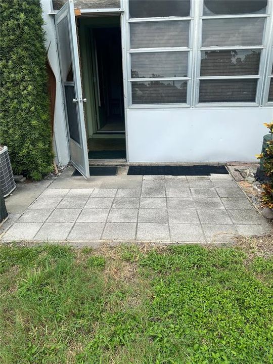 На продажу: $79,900 (1 спален, 1 ванн, 608 Квадратных фут)