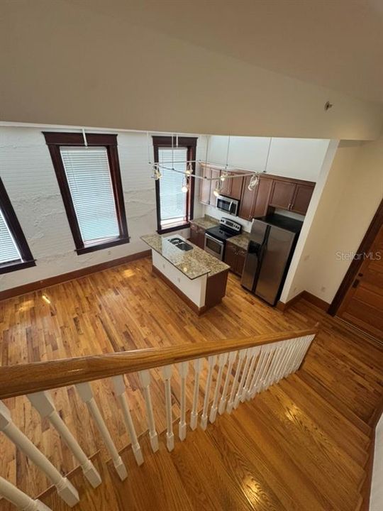 На продажу: $449,500 (2 спален, 2 ванн, 1303 Квадратных фут)