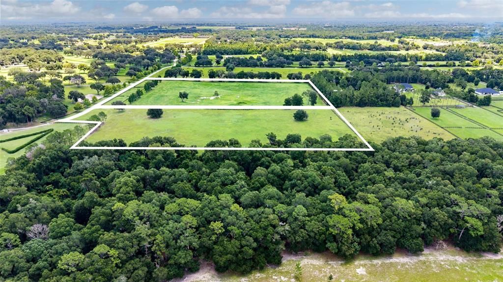 En Venta: $864,400 (16.31 acres)