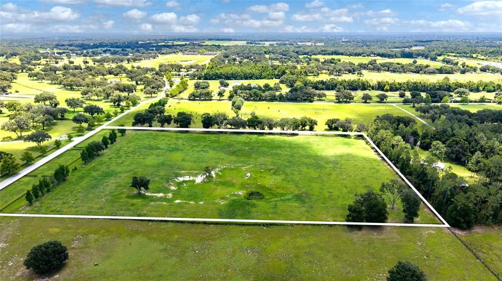 En Venta: $864,400 (16.31 acres)