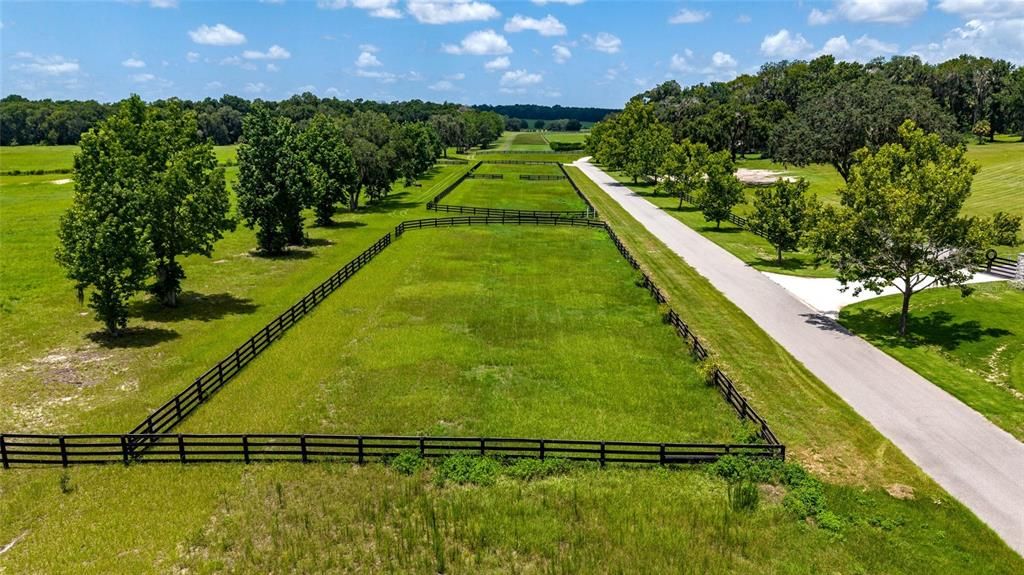 En Venta: $864,400 (16.31 acres)