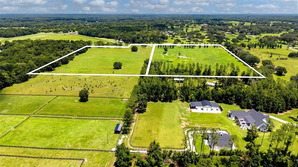 En Venta: $864,400 (16.31 acres)