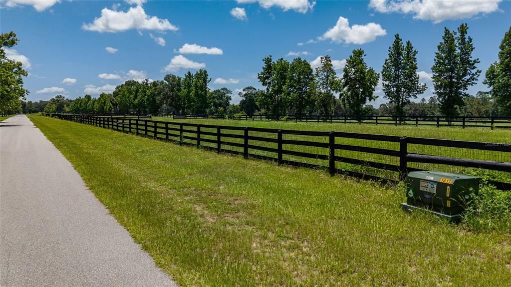 En Venta: $864,400 (16.31 acres)
