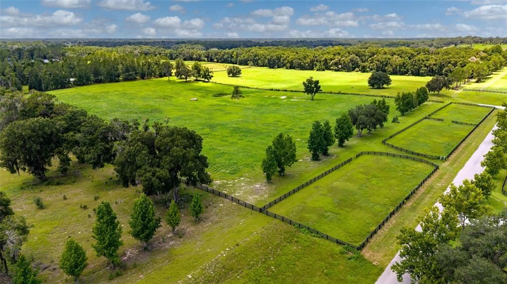 En Venta: $864,400 (16.31 acres)