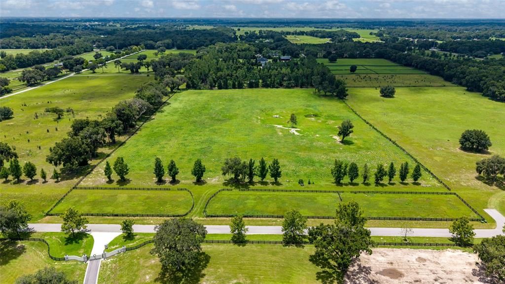 En Venta: $864,400 (16.31 acres)
