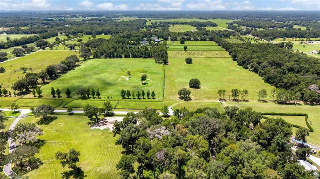 En Venta: $864,400 (16.31 acres)