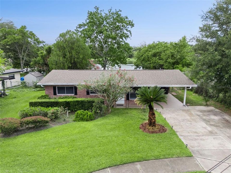 Activo con contrato: $369,000 (3 camas, 2 baños, 1092 Pies cuadrados)