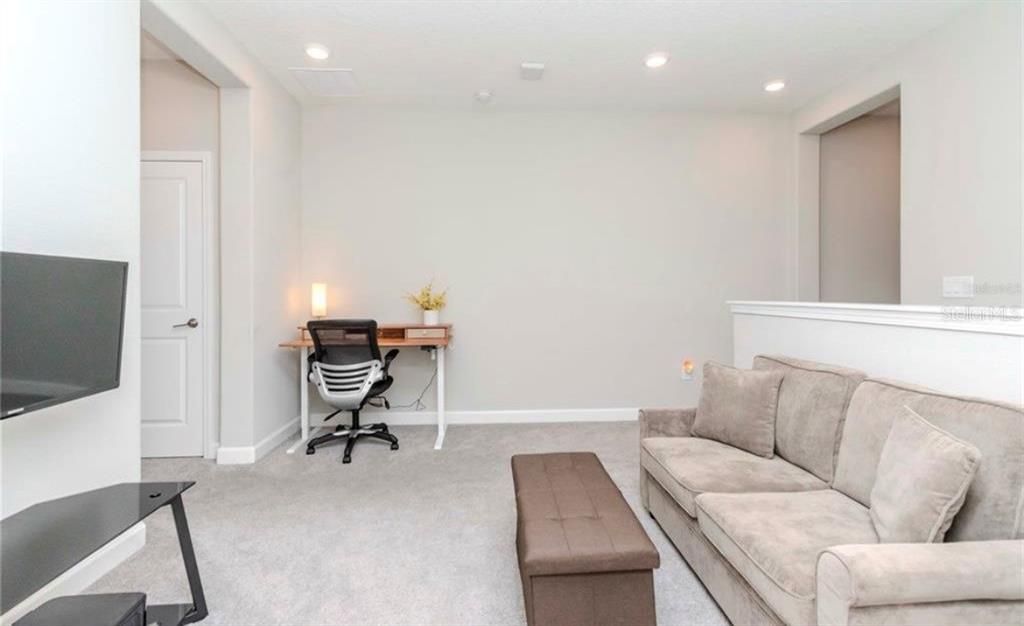 For Rent: $2,800 (3 beds, 2 baths, 1852 Square Feet)