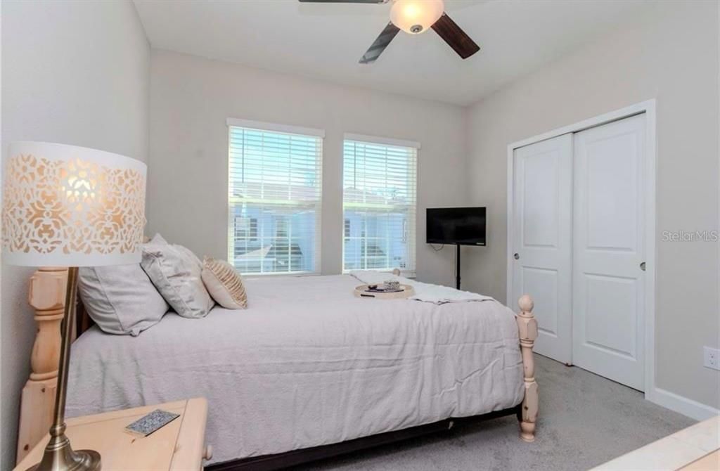 For Rent: $2,800 (3 beds, 2 baths, 1852 Square Feet)