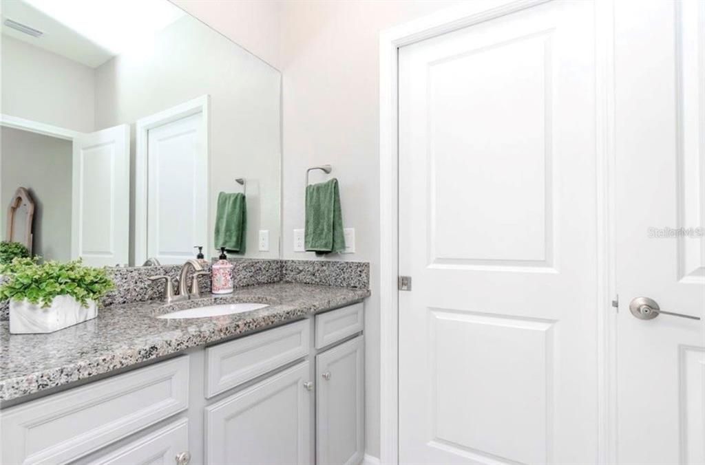 For Rent: $2,800 (3 beds, 2 baths, 1852 Square Feet)