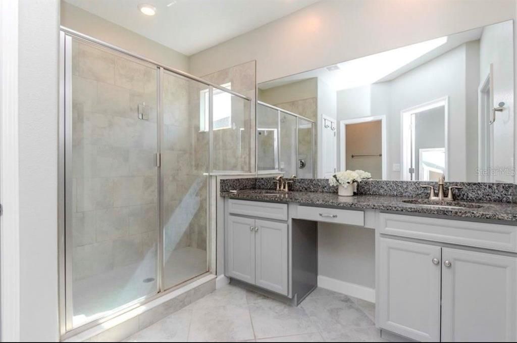 For Rent: $2,800 (3 beds, 2 baths, 1852 Square Feet)
