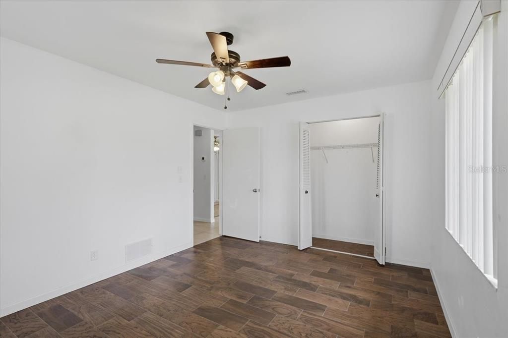 For Sale: $246,000 (3 beds, 2 baths, 1484 Square Feet)