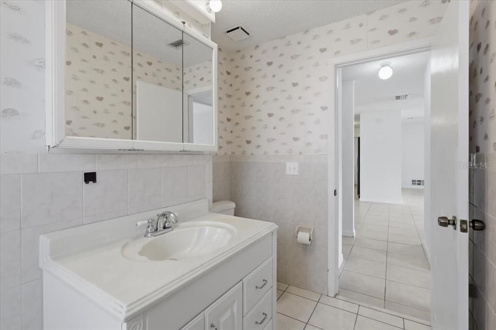 For Sale: $246,000 (3 beds, 2 baths, 1484 Square Feet)