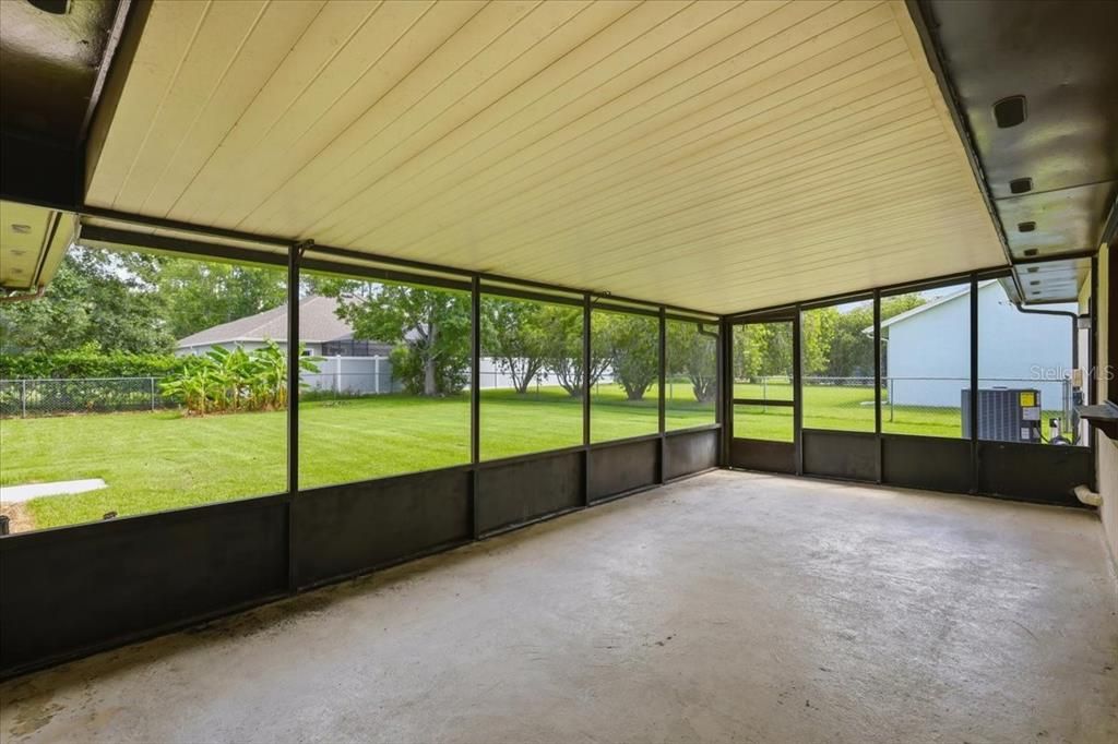 For Sale: $246,000 (3 beds, 2 baths, 1484 Square Feet)