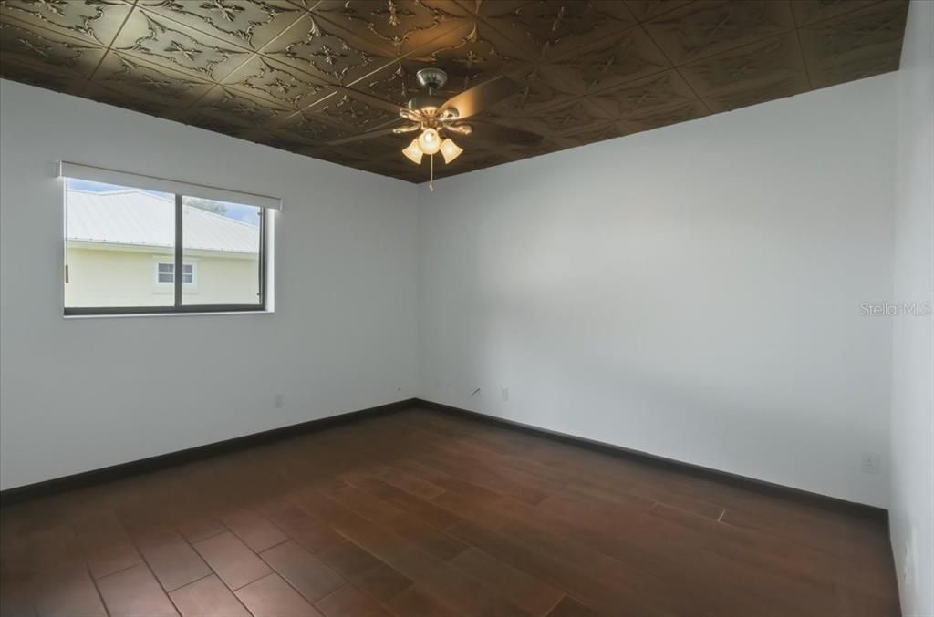 For Sale: $246,000 (3 beds, 2 baths, 1484 Square Feet)