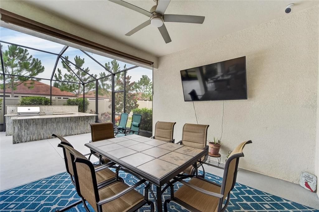 En Venta: $410,000 (2 camas, 2 baños, 1956 Pies cuadrados)