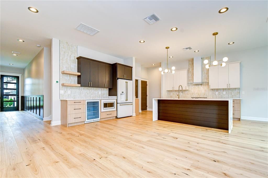 En Venta: $897,000 (5 camas, 3 baños, 3088 Pies cuadrados)