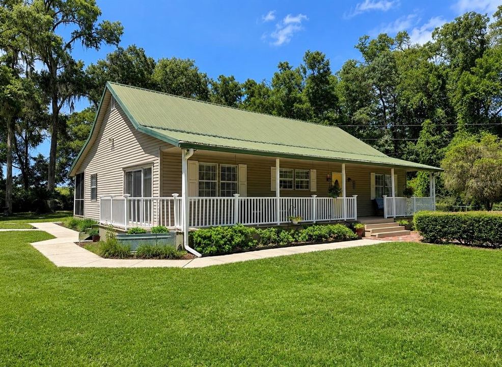 For Sale: $374,900 (2 beds, 2 baths, 1617 Square Feet)