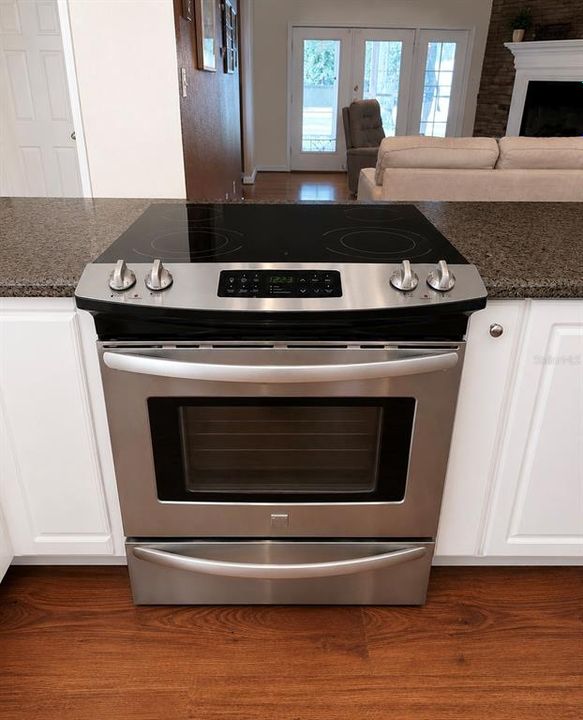 For Sale: $374,900 (2 beds, 2 baths, 1617 Square Feet)