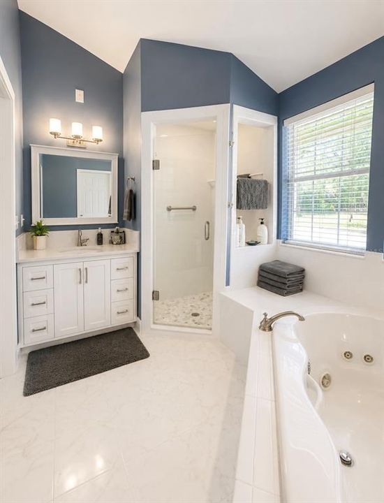 For Sale: $374,900 (2 beds, 2 baths, 1617 Square Feet)