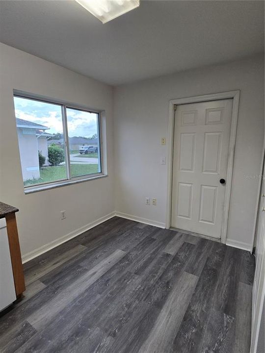 В аренду: $1,995 (4 спален, 2 ванн, 1444 Квадратных фут)