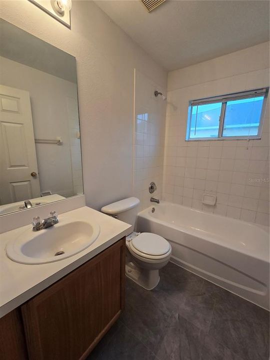 В аренду: $1,995 (4 спален, 2 ванн, 1444 Квадратных фут)