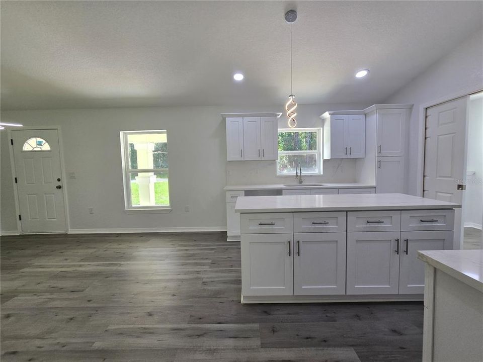 En Venta: $260,000 (3 camas, 2 baños, 1396 Pies cuadrados)