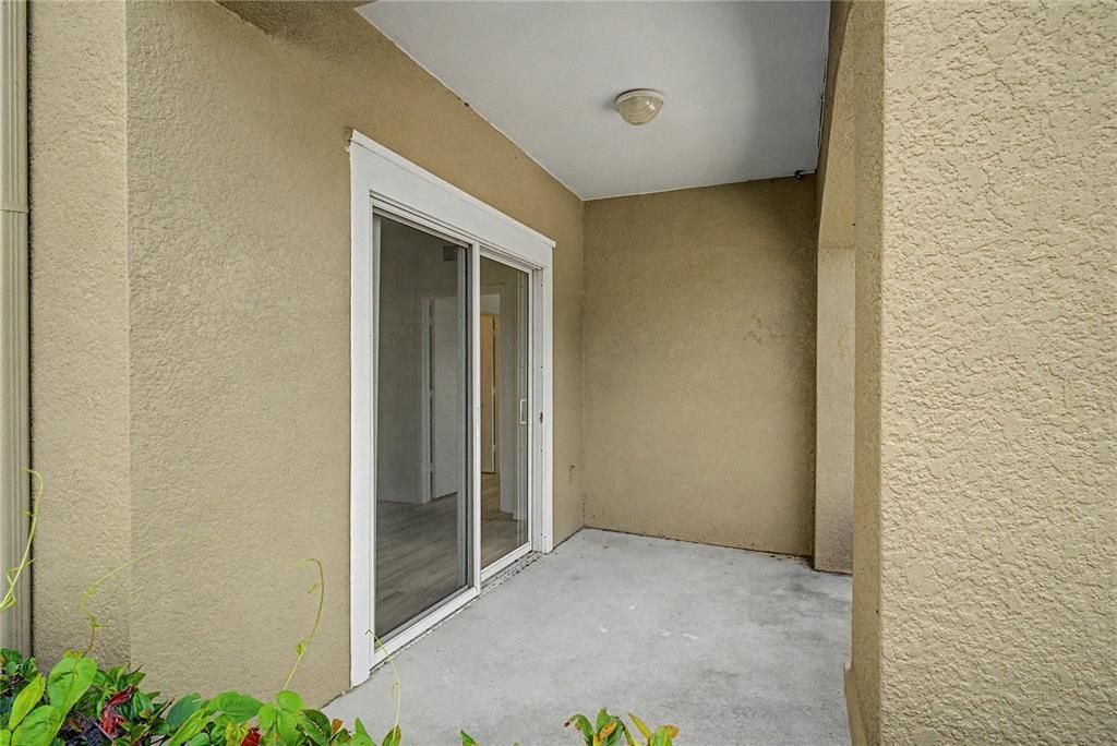 For Sale: $201,500 (2 beds, 2 baths, 962 Square Feet)