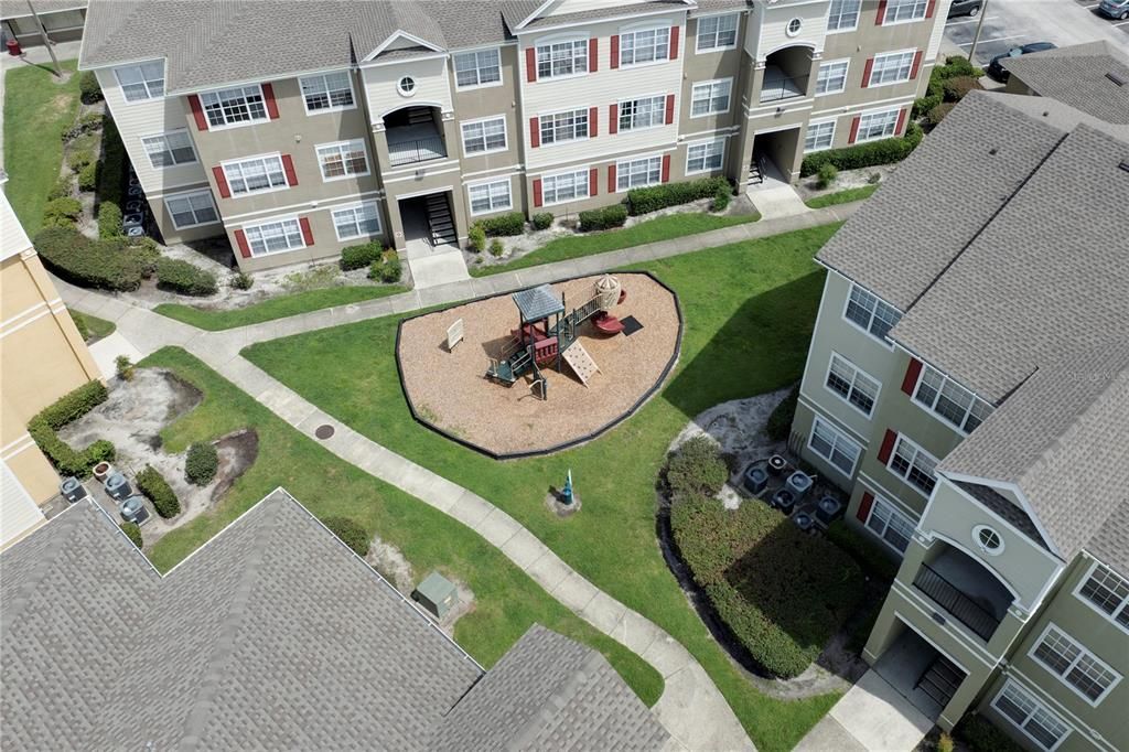 For Sale: $201,500 (2 beds, 2 baths, 962 Square Feet)