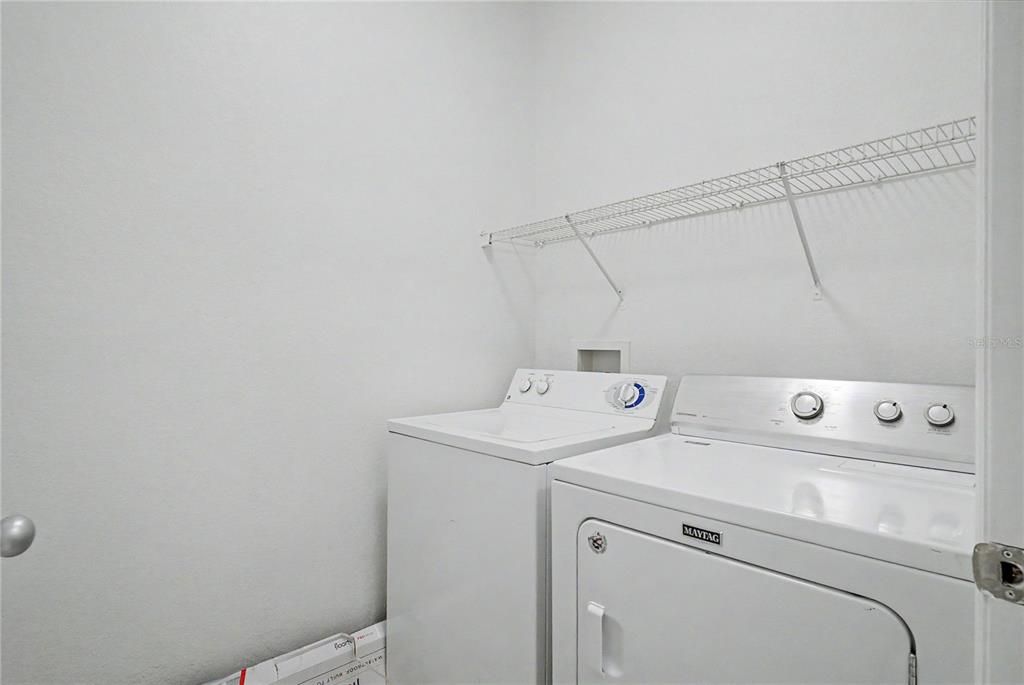 For Sale: $201,500 (2 beds, 2 baths, 962 Square Feet)
