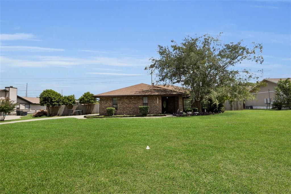 For Sale: $369,000 (3 beds, 2 baths, 2172 Square Feet)