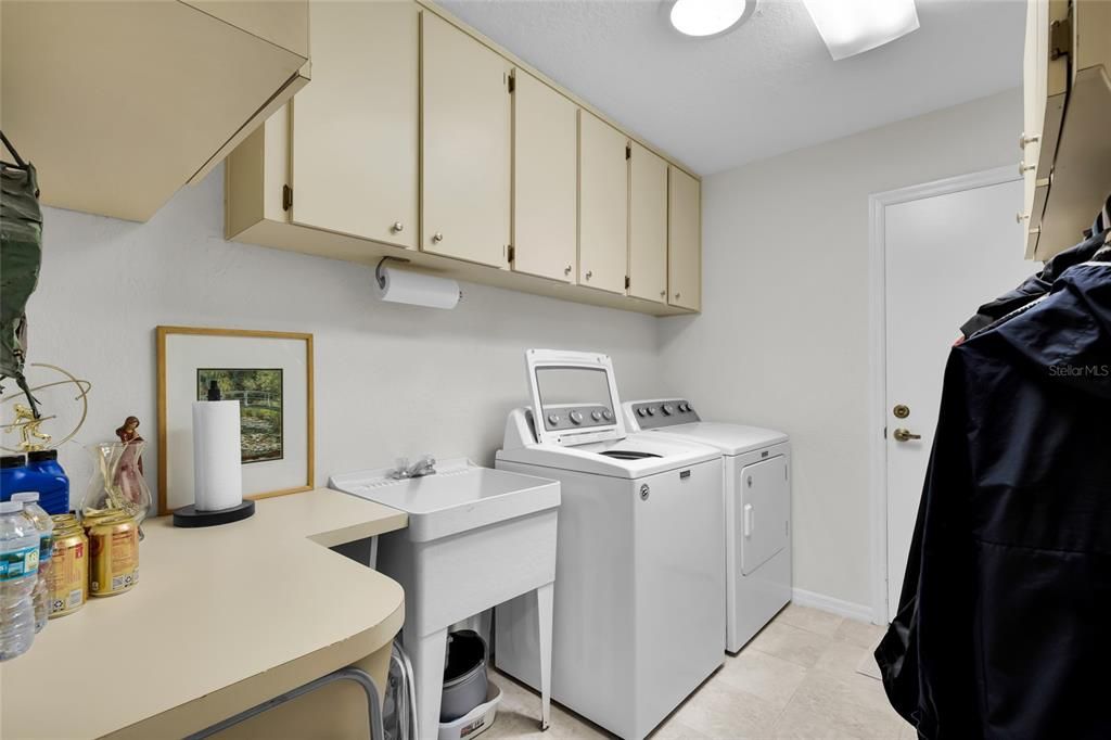 For Sale: $369,000 (3 beds, 2 baths, 2172 Square Feet)
