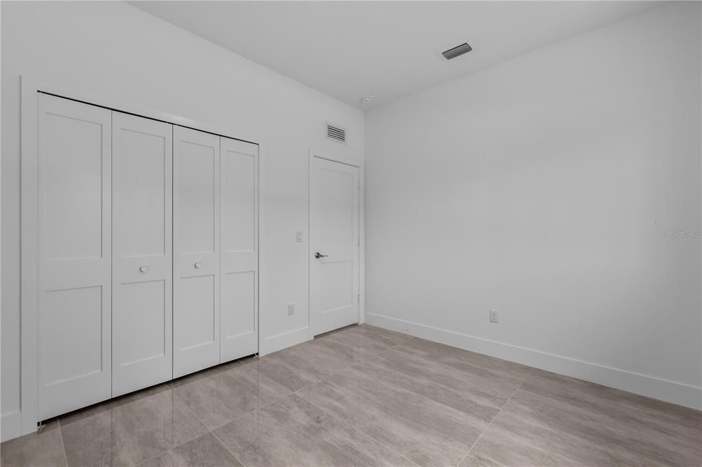 На продажу: $349,900 (4 спален, 2 ванн, 1632 Квадратных фут)