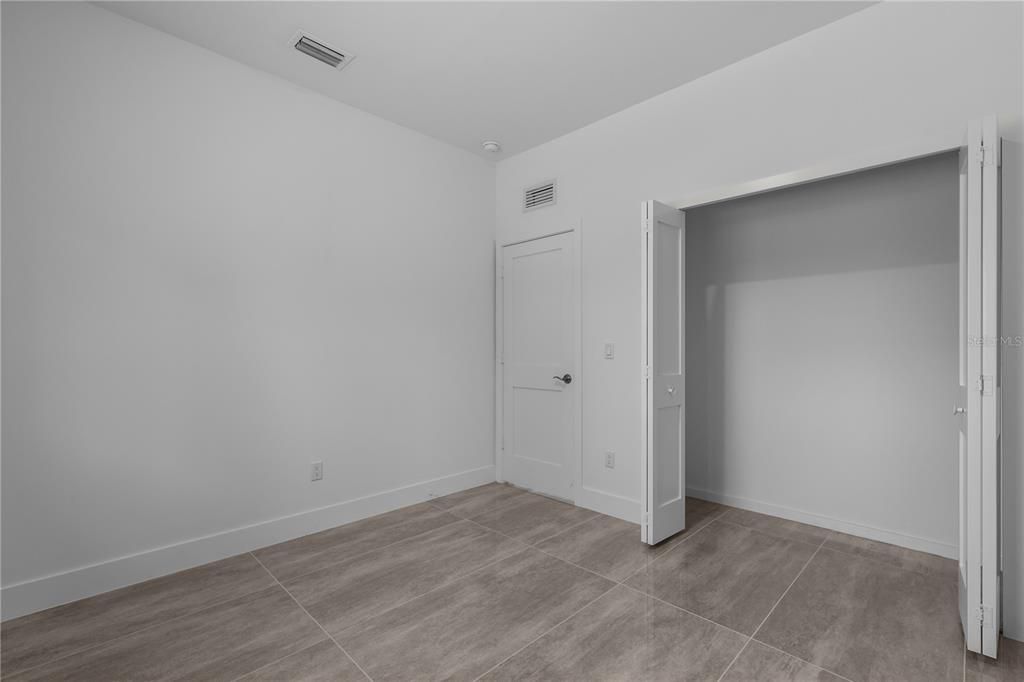 На продажу: $349,900 (4 спален, 2 ванн, 1632 Квадратных фут)