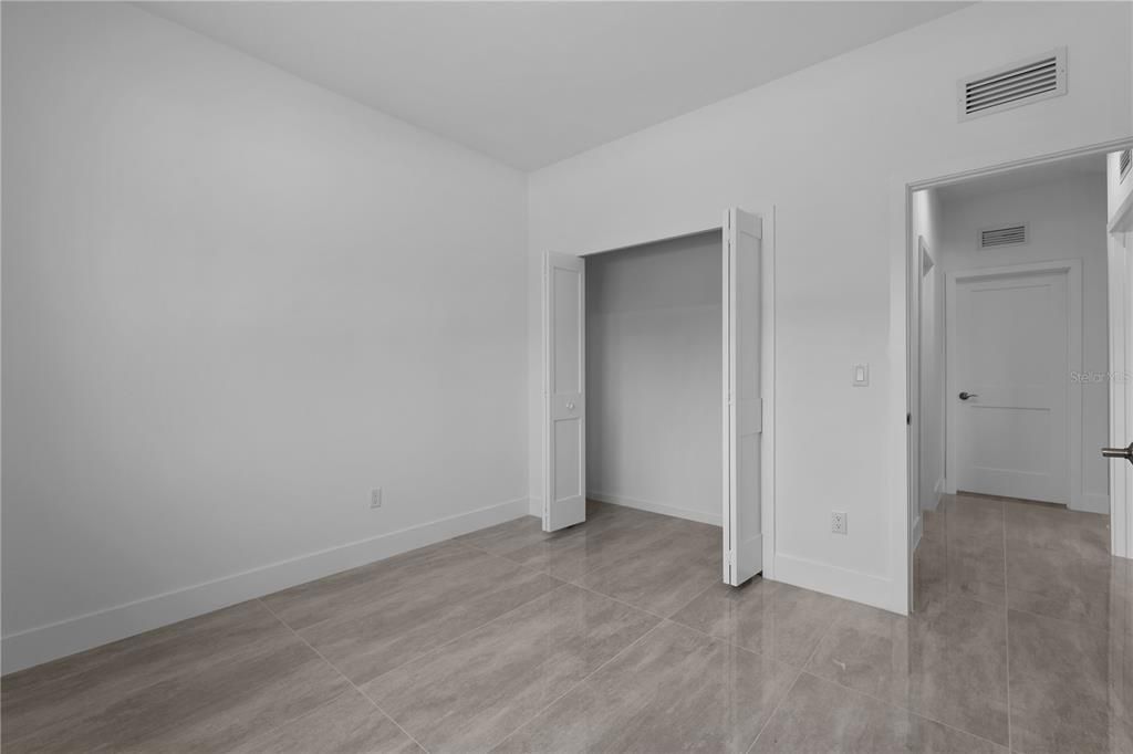На продажу: $349,900 (4 спален, 2 ванн, 1632 Квадратных фут)