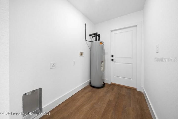 На продажу: $265,000 (3 спален, 2 ванн, 1008 Квадратных фут)