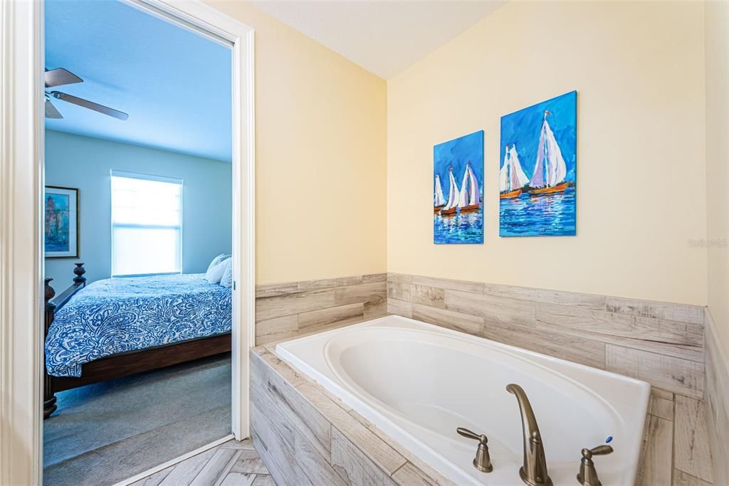 For Sale: $740,000 (3 beds, 2 baths, 2017 Square Feet)
