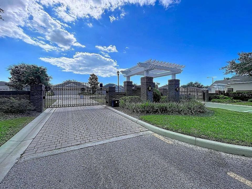 En Venta: $455,000 (3 camas, 2 baños, 2086 Pies cuadrados)