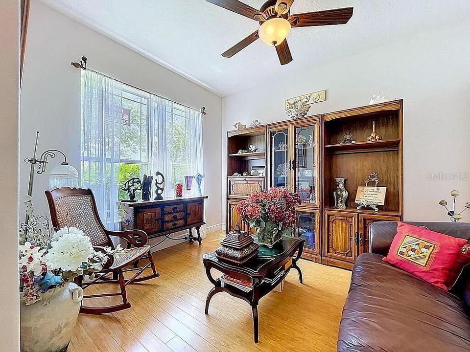 En Venta: $455,000 (3 camas, 2 baños, 2086 Pies cuadrados)