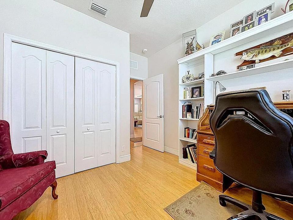 En Venta: $455,000 (3 camas, 2 baños, 2086 Pies cuadrados)