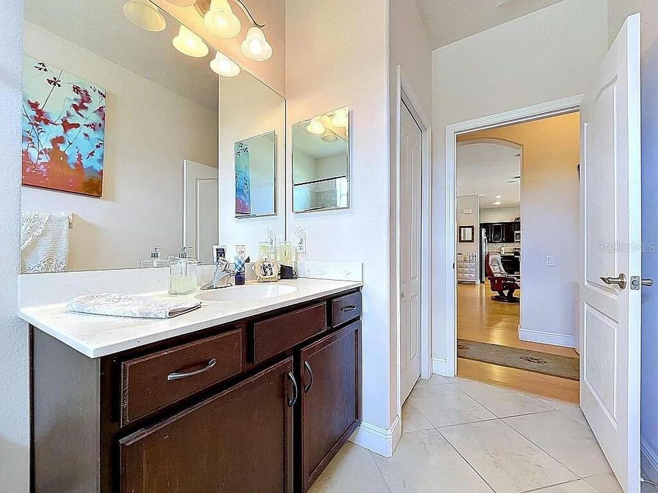 En Venta: $455,000 (3 camas, 2 baños, 2086 Pies cuadrados)