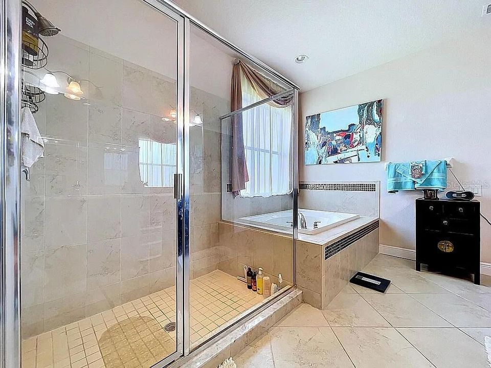 En Venta: $455,000 (3 camas, 2 baños, 2086 Pies cuadrados)