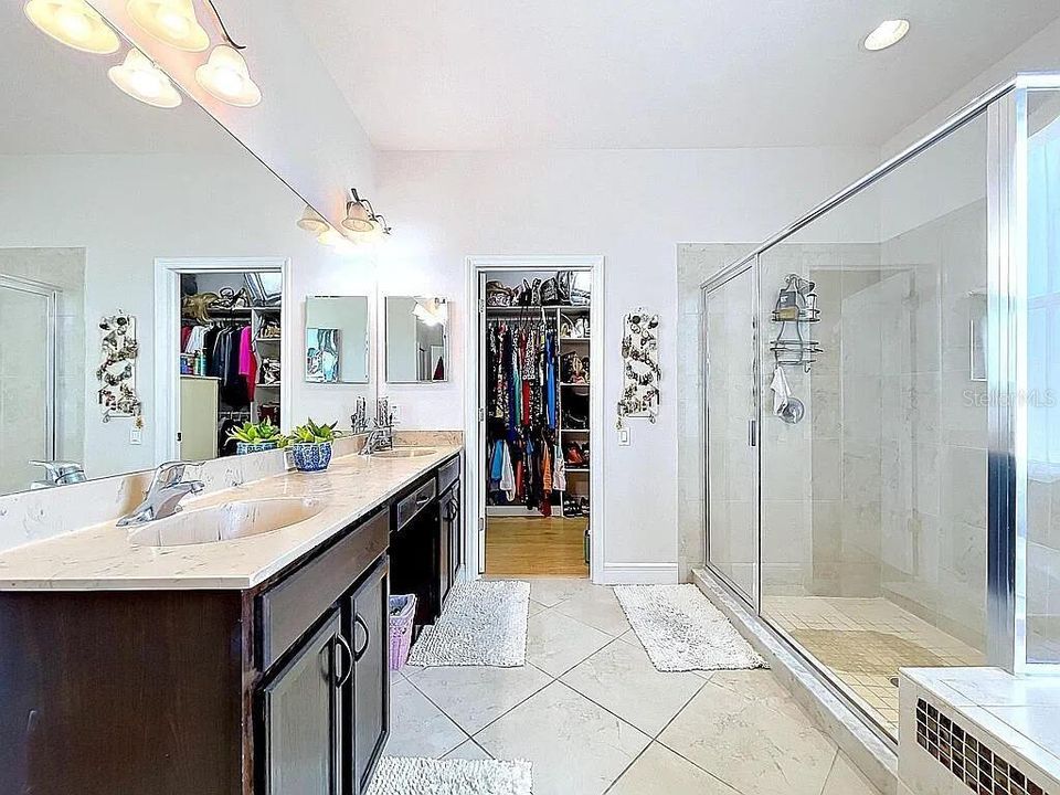 En Venta: $455,000 (3 camas, 2 baños, 2086 Pies cuadrados)