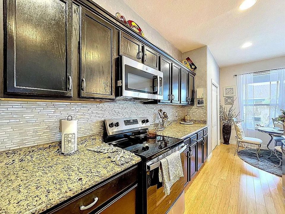 En Venta: $455,000 (3 camas, 2 baños, 2086 Pies cuadrados)