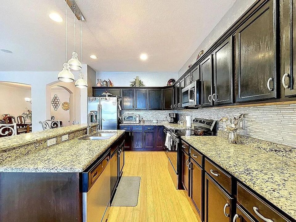 En Venta: $455,000 (3 camas, 2 baños, 2086 Pies cuadrados)