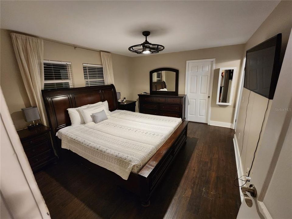 For Sale: $695,000 (4 beds, 2 baths, 2179 Square Feet)